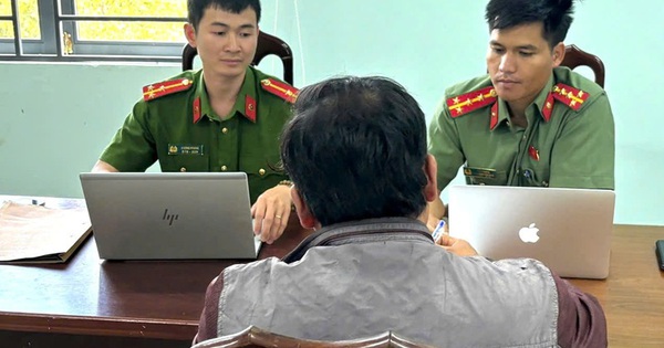 Bị phạt 7,5 triệu đồng vì chia sẻ thông tin sai sự thật, bôi nhọ uy tín lãnh đạo