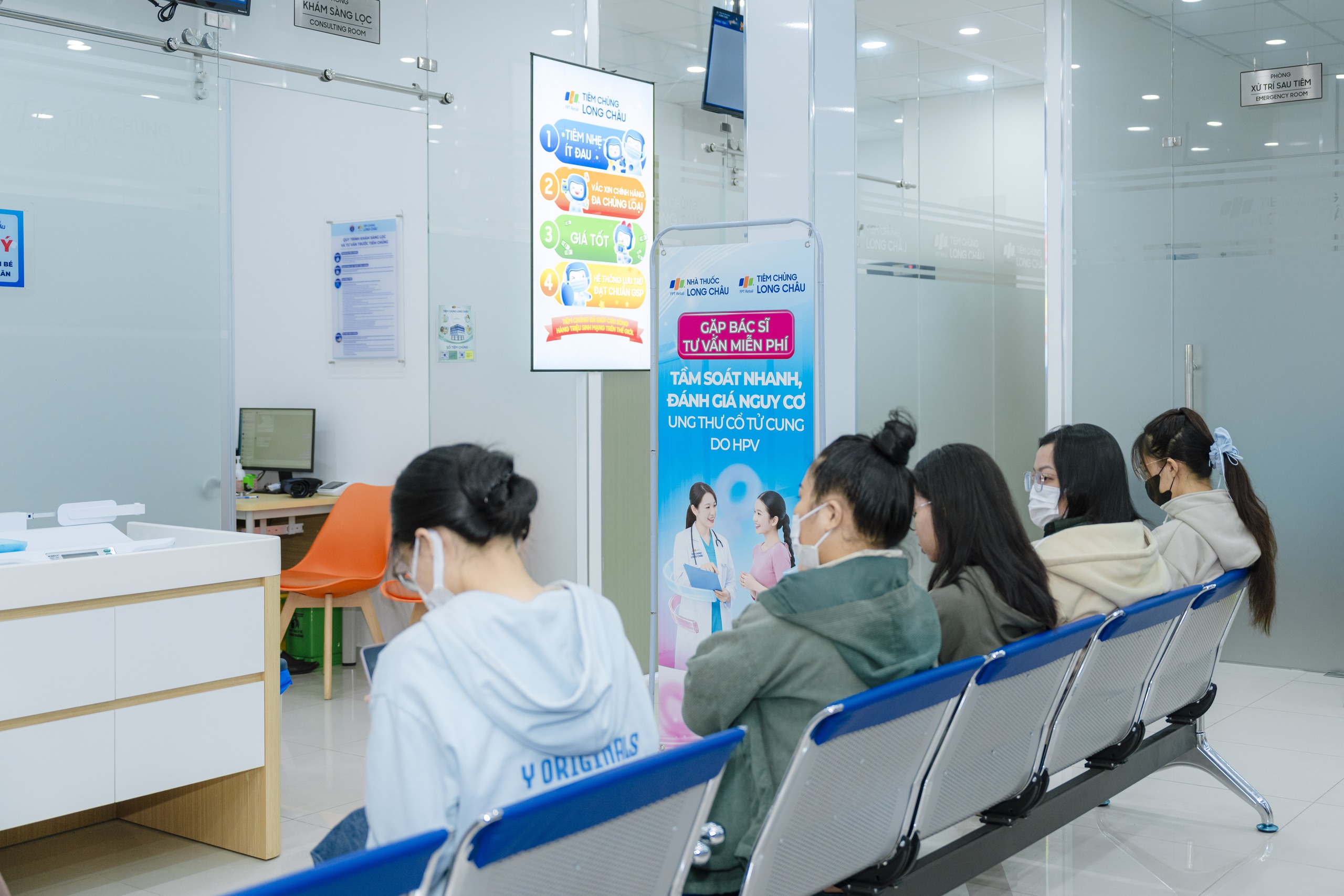 Long Châu tầm soát HPV miễn phí cho hàng trăm khách hàng, ra mắt giải pháp nhận diện sớm nguy cơ ung thư cổ tử cung- Ảnh 2.