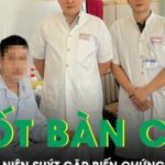 Nuốt 3 bàn chải dài 20cm, nam thanh niên suýt gặp biến chứng nguy hiểm