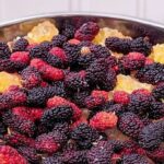 Dâu tằm ngâm nổi váng: Độc tố cần loại bỏ hay chỉ hớt váng là được?