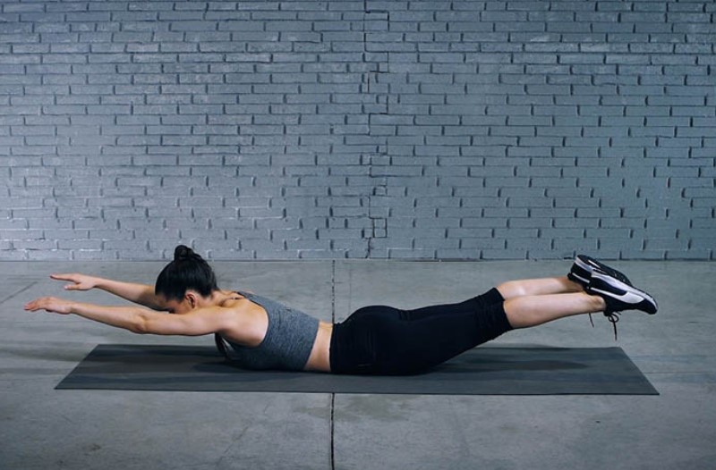 9 bài tập giúp bạn dễ dàng sở hữu cơ bụng 6 múi- Ảnh 5.