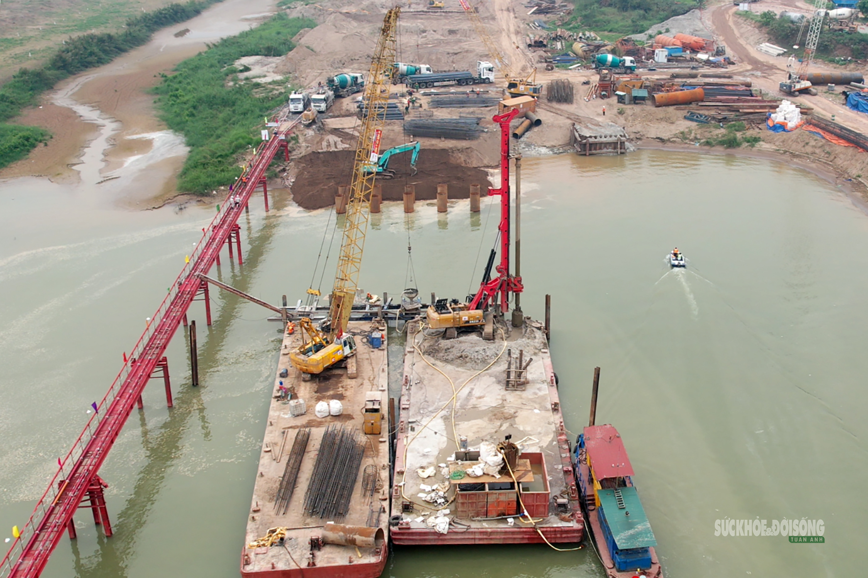 Đại công trường cầu Thượng Cát tăng tốc, quyết cán mốc trước mùa lũ- Ảnh 7.