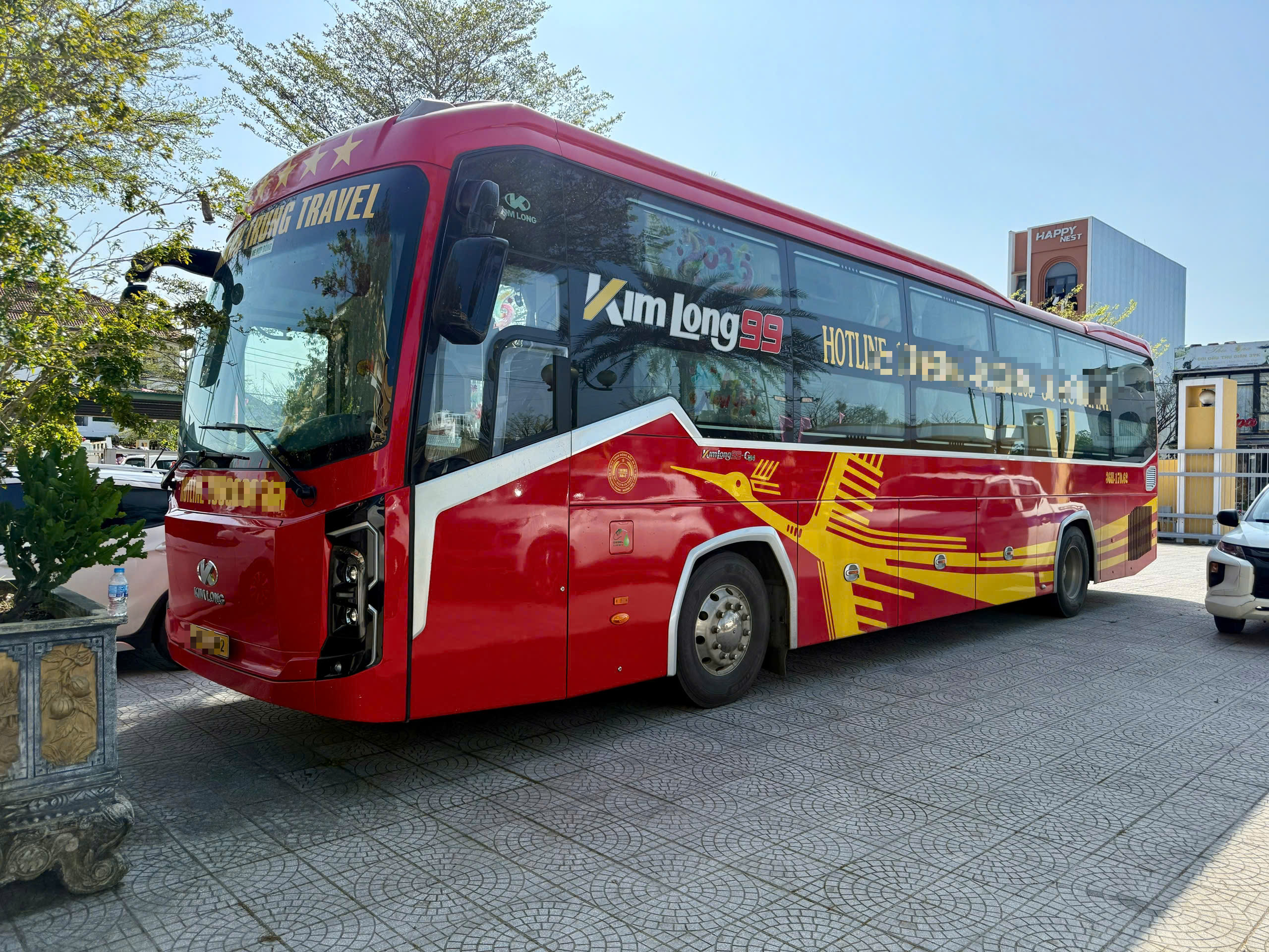 Xe bị tước kiểm định vẫn ngang nhiên chở khách- Ảnh 1.