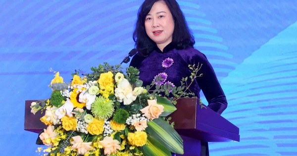 Bộ trưởng Bộ Y tế Đào Hồng Lan: ‘Nghề công tác xã hội là một nghề cao quý, thầm lặng nhưng đóng góp vai trò vô cùng quan trọng’…