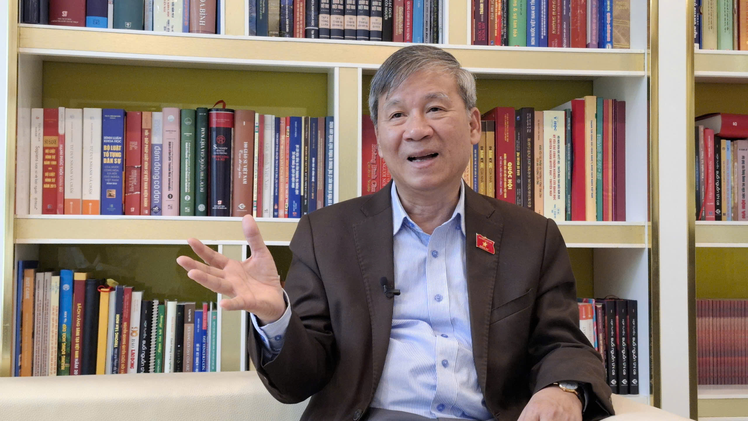 GS.AHLĐ Nguyễn Anh Trí: Thực phẩm bẩn không được phép 'lọt cửa' vào trường học- Ảnh 1.