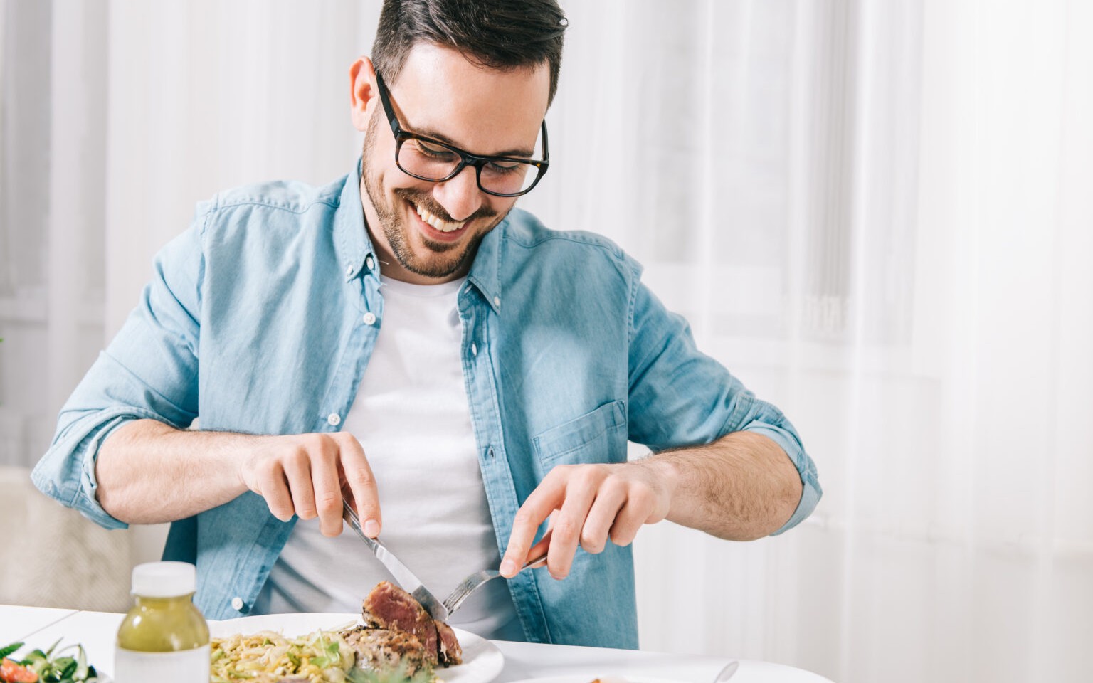 Dấu hiệu suy giảm nội tiết tố nam giới và giải pháp khắc phục an toàn- Ảnh 2.