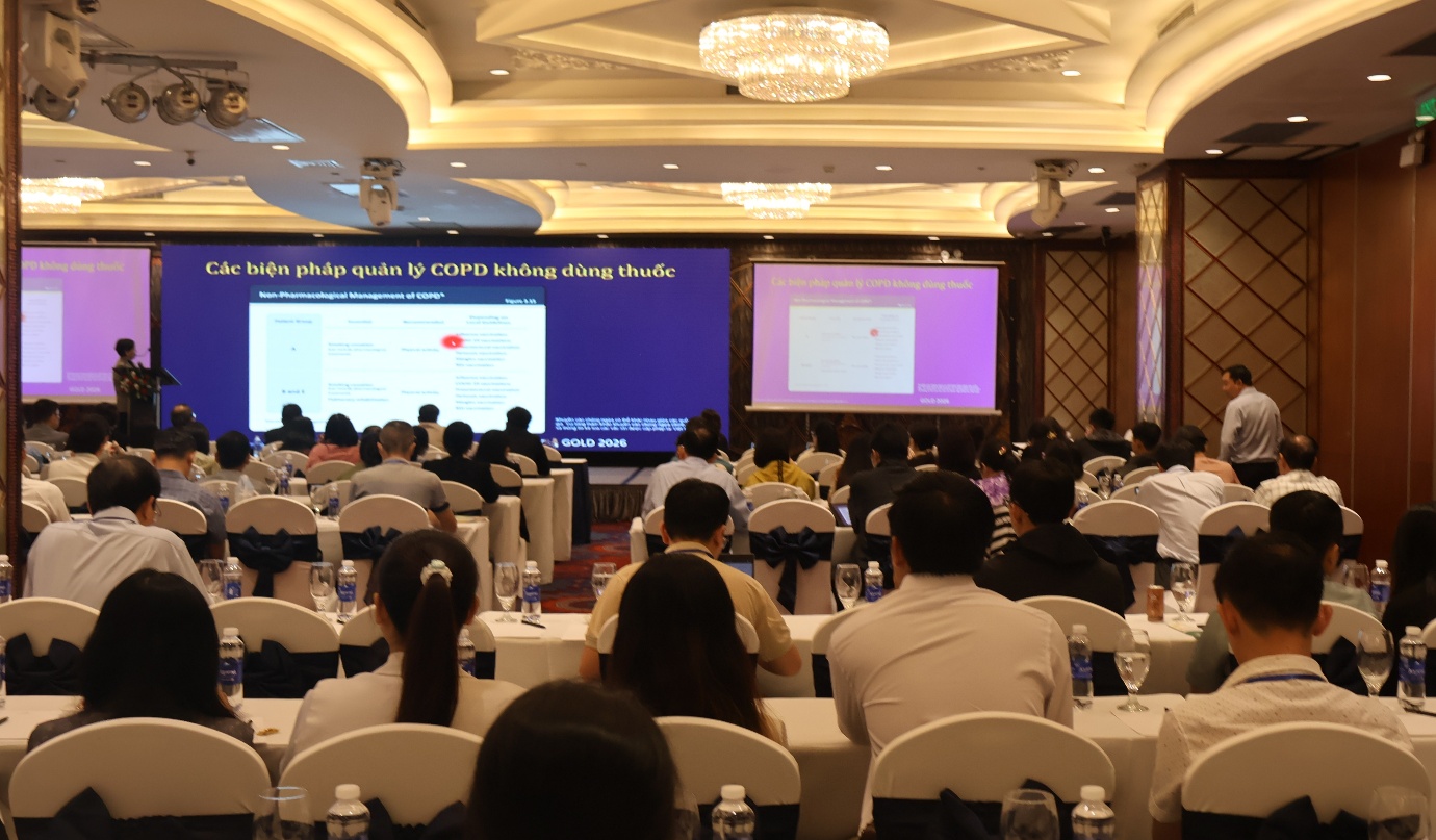 Vì sao dự phòng nhiễm trùng đóng vai trò quan trọng trong chăm sóc người mắc bệnh phổi tắc nghẽn mạn tính?- Ảnh 1.