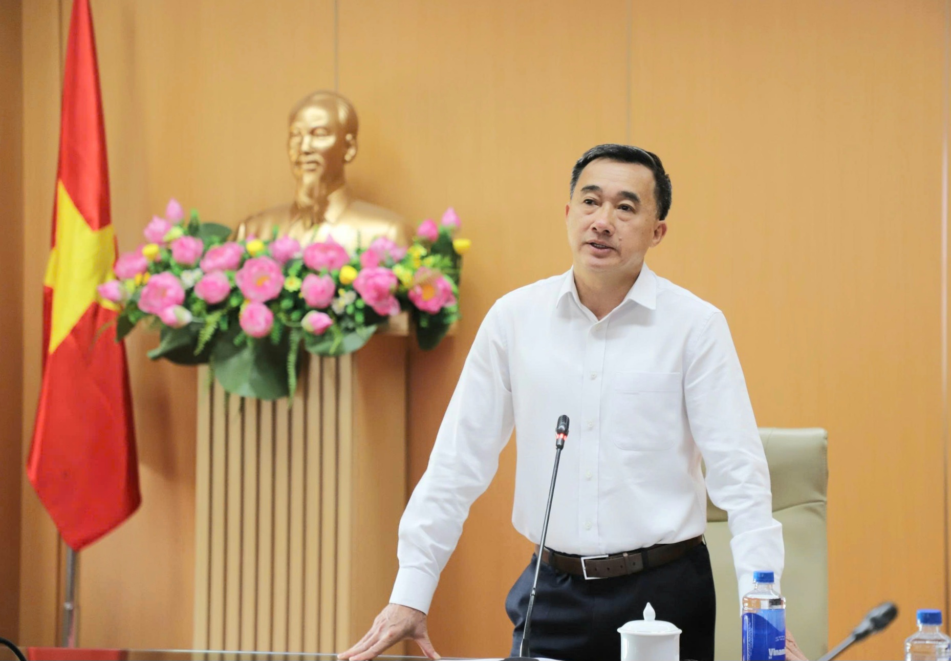 Bộ Y tế đề xuất tiếp tục cắt giảm thủ tục hành chính về khám chữa bệnh- Ảnh 1.