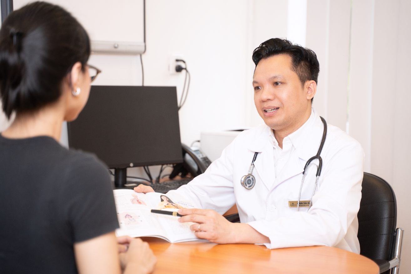 Những quyết định trong 'vùng xám' sinh tử của chuyên gia can thiệp tim mạch Vinmec- Ảnh 1. Những quyết định trong 'vùng xám' sinh tử của chuyên gia can thiệp tim mạch Vinmec- Ảnh 1.