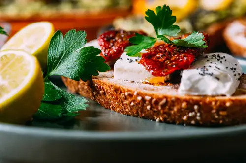 Chuyên gia dinh dưỡng chỉ mẹo siêu đơn giản để nạp 100g protein mỗi ngày- Ảnh 5. Chuyên gia dinh dưỡng chỉ mẹo siêu đơn giản để nạp 100g protein mỗi ngày- Ảnh 5.