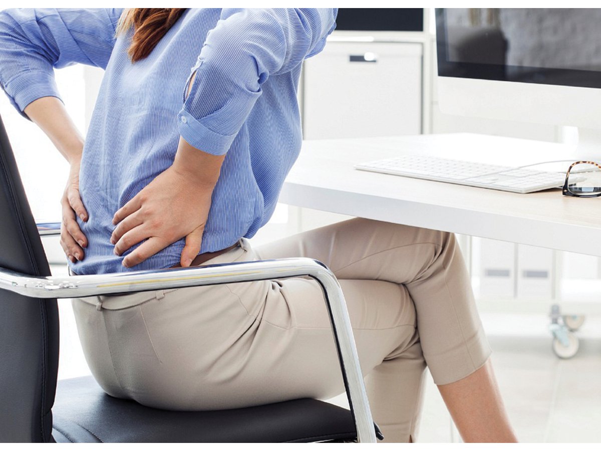 Ngồi lâu dễ mắc thoát vị đĩa đệm - Ảnh 1.