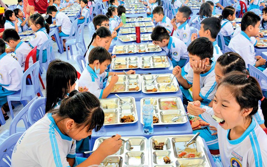 GS.AHLĐ Nguyễn Anh Trí: Thực phẩm bẩn không được phép 'lọt cửa' vào trường học- Ảnh 3.