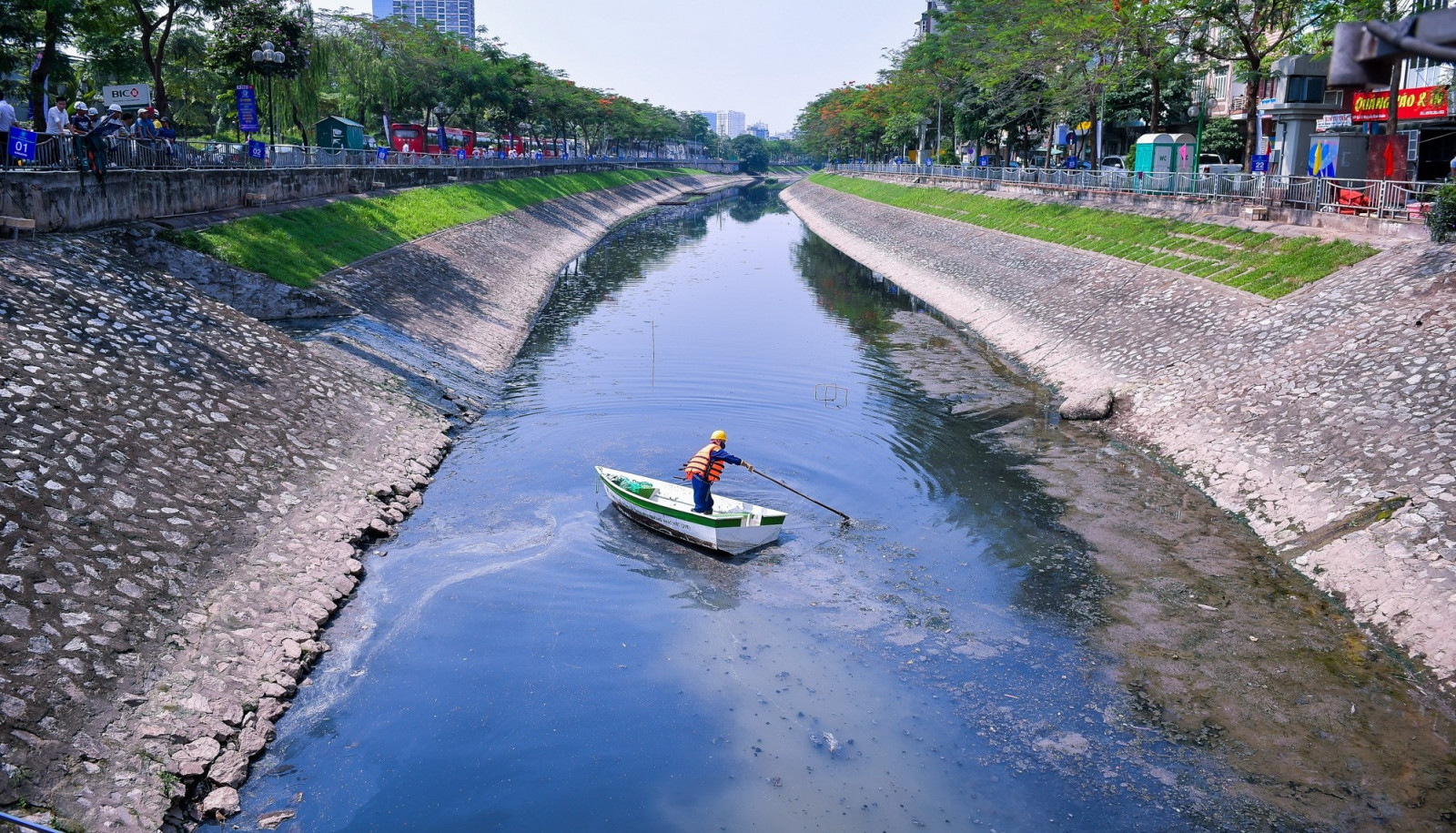 Phê duyệt quy hoạch làm 'sống lại' các dòng sông chết ở Hà Nội- Ảnh 1.