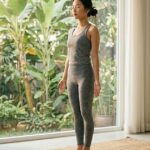 5 tư thế yoga đơn giản giúp cơ thể khỏe hơn mỗi ngày