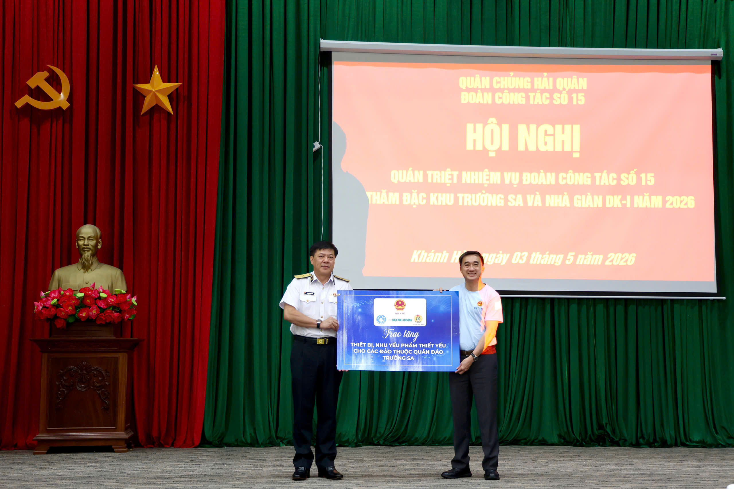 Đoàn Đại biểu Bộ Y tế sẵn sàng lên đường thăm cán bộ, chiến sĩ, nhân dân Trường Sa và nhà giàn DK1- Ảnh 7.