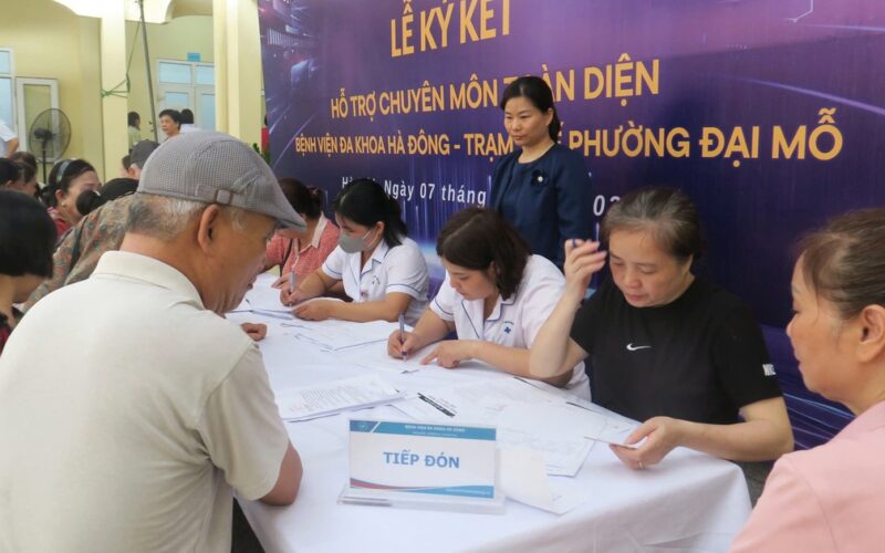 3 bệnh viện ở Hà Nội ‘tiếp sức’ cho Trạm Y tế phường Đại Mỗ