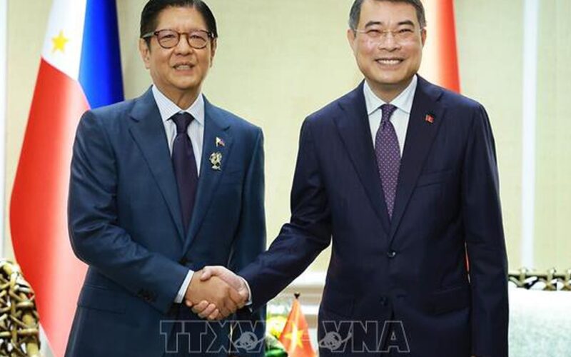 Thủ tướng Lê Minh Hưng gặp Tổng thống Philippines