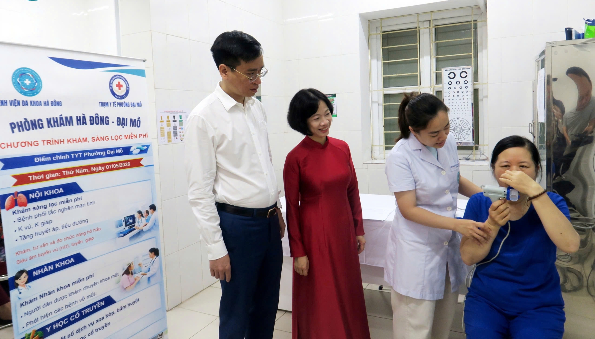 base64-1778166019944179905341 3 bệnh viện ở Hà Nội 'tiếp sức' cho Trạm Y tế phường Đại Mỗ- Ảnh 4.