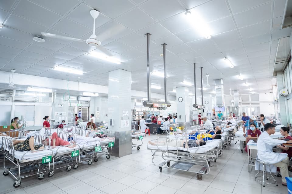 Dịp lễ, cấp cứu do tai nạn sinh hoạt ở BV Chợ Rẫy tăng đột biến- Ảnh 1.