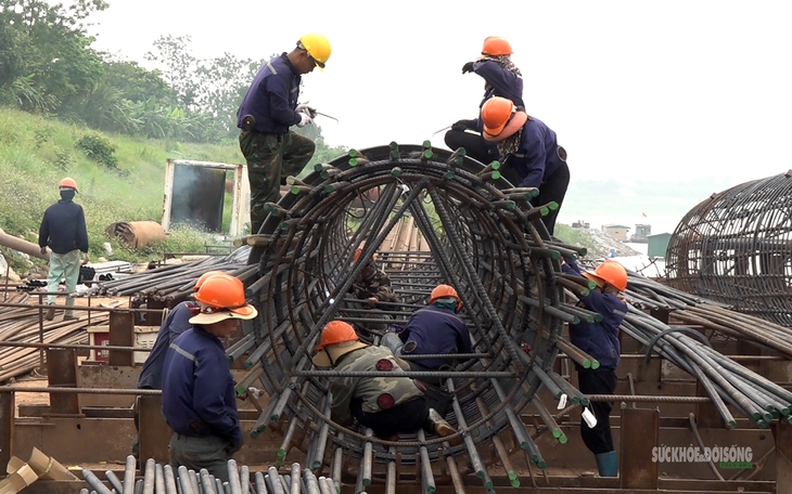 Hà Nội dự kiến sắp xếp, quy hoạch lại toàn bộ dân cư ngoài đê sông Hồng- Ảnh 2.