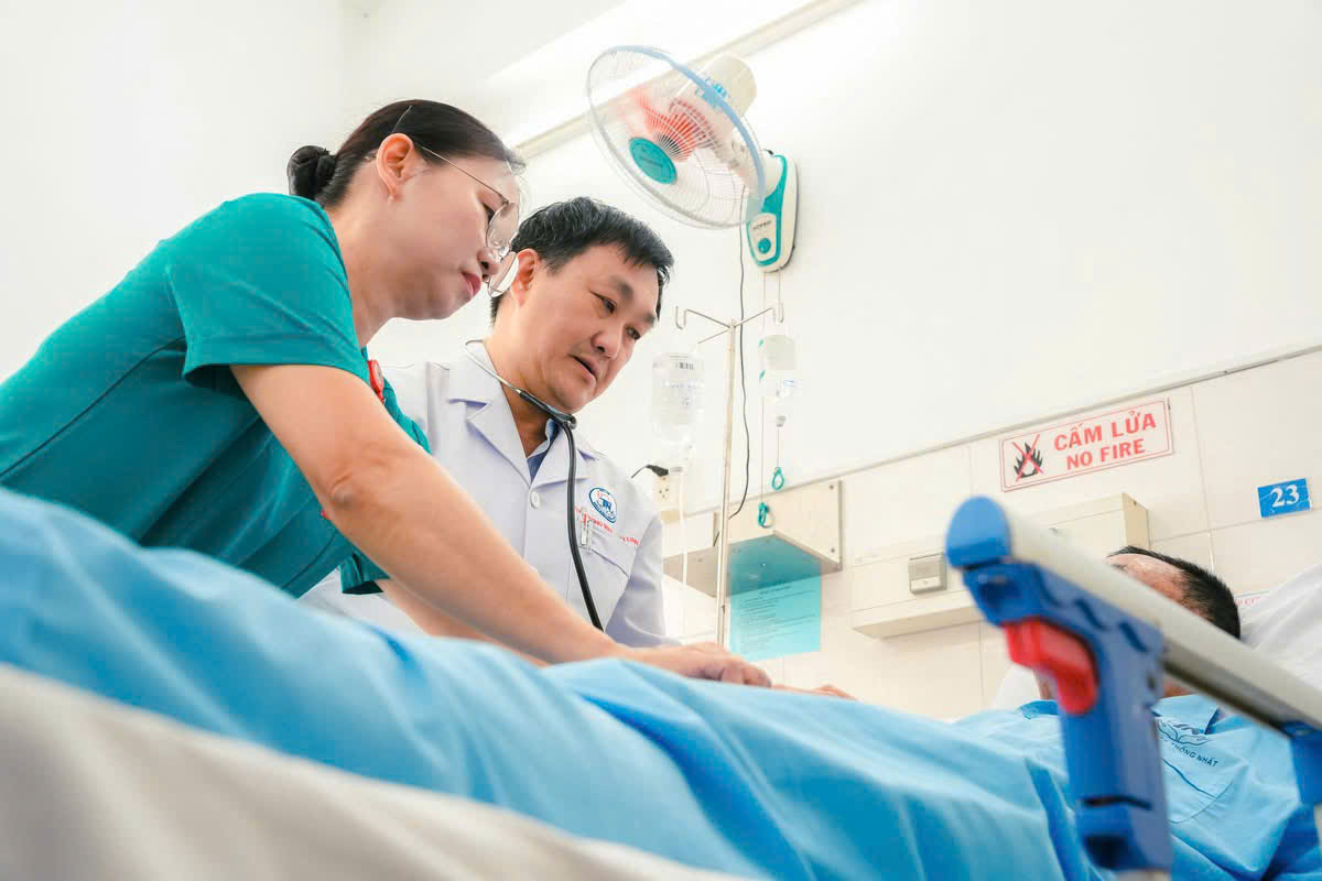 Cứu sống nam shipper bị đâm xuyên tim, thủng phổi trái tại TPHCM- Ảnh 3.