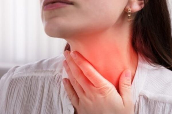 4 bí quyết giúp bạn nằm máy lạnh không bị đau họng