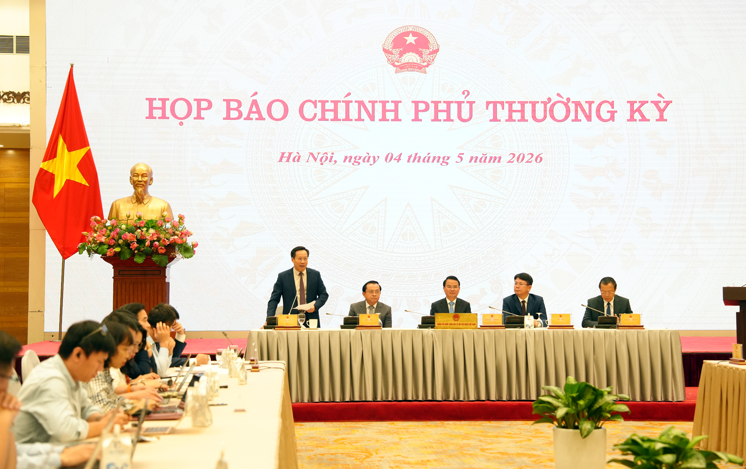 Bộ Y tế quyết tâm đưa cơ sở 2 Bệnh viện Bạch Mai, Việt Đức vào hoạt động trong quý II năm nay- Ảnh 1.