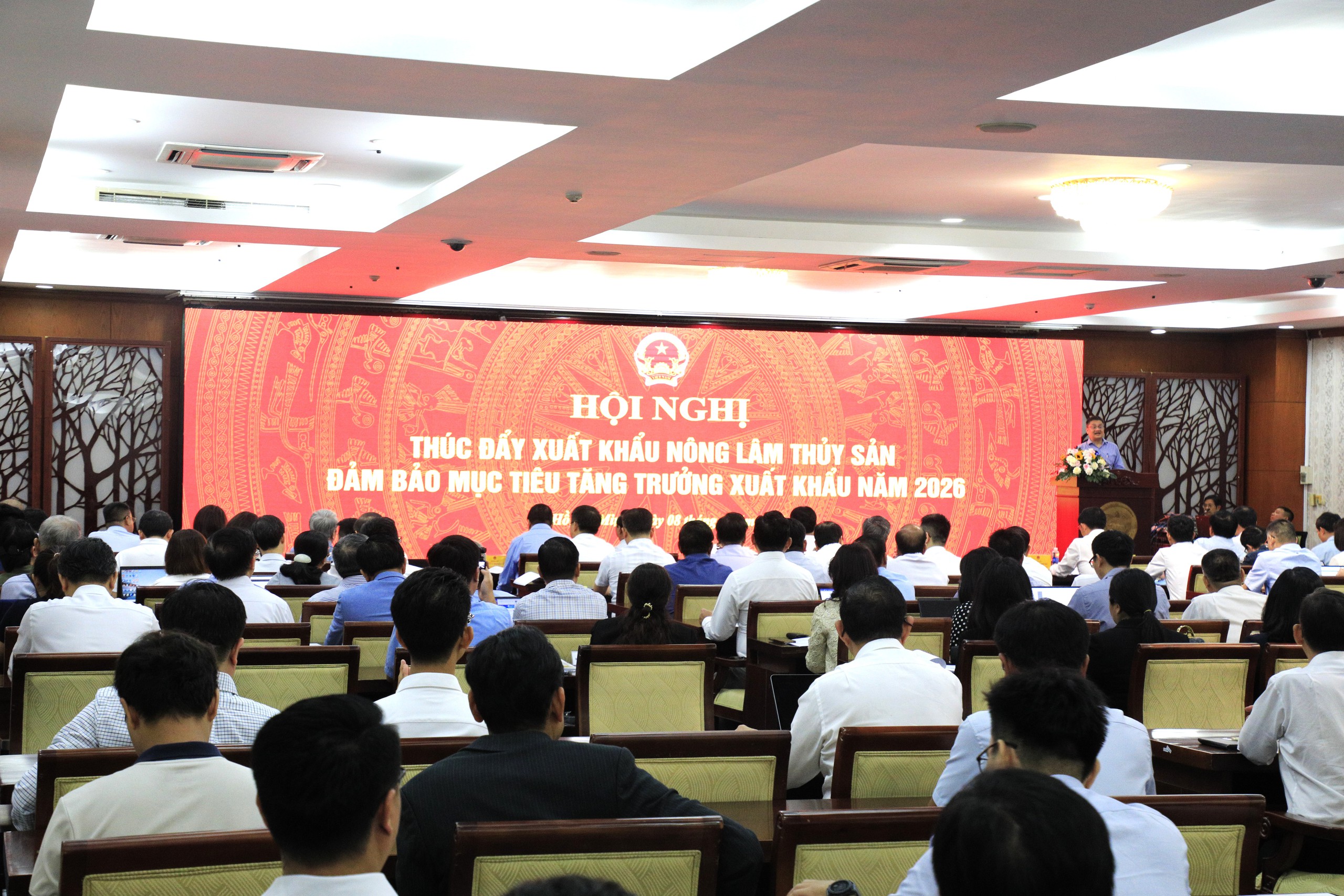 go-vuong-thu-tuc-de-thuc-day-tang-truong-3-1778234738183515831957-1 Phó Thủ tướng yêu cầu tháo gỡ điểm nghẽn để xuất khẩu nông sản đạt 74 tỷ USD- Ảnh 2.