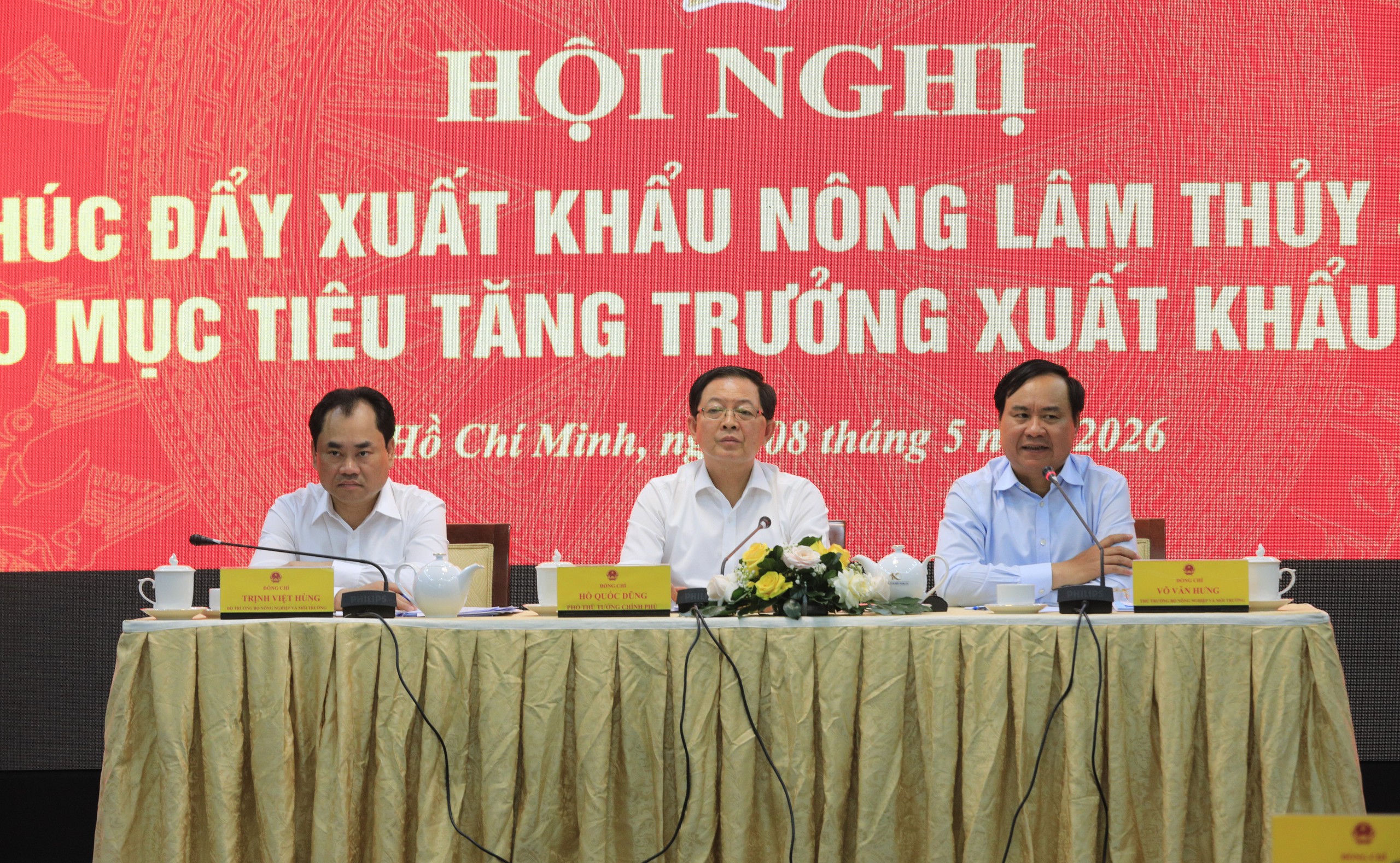 go-vuong-thu-tuc-de-thuc-day-tang-truong-4-17782348661121328724131-1 Phó Thủ tướng yêu cầu tháo gỡ điểm nghẽn để xuất khẩu nông sản đạt 74 tỷ USD- Ảnh 1.