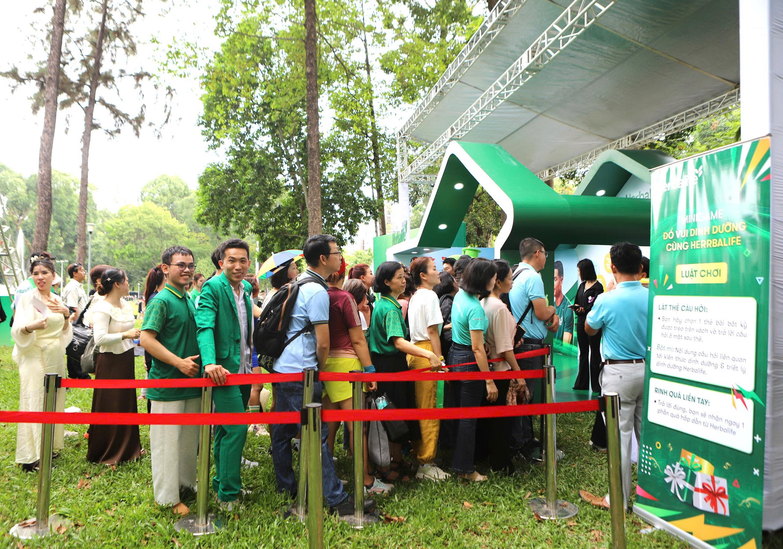 hangnganphanquatuchuongtrinhvacacminigamehap-17797680053182040943329 Qua 6 mùa Ngày Dinh dưỡng cộng đồng Việt Nam: Gần 10.000 người dân được tư vấn sức khỏe, dinh dưỡng miễn phí- Ảnh 6.