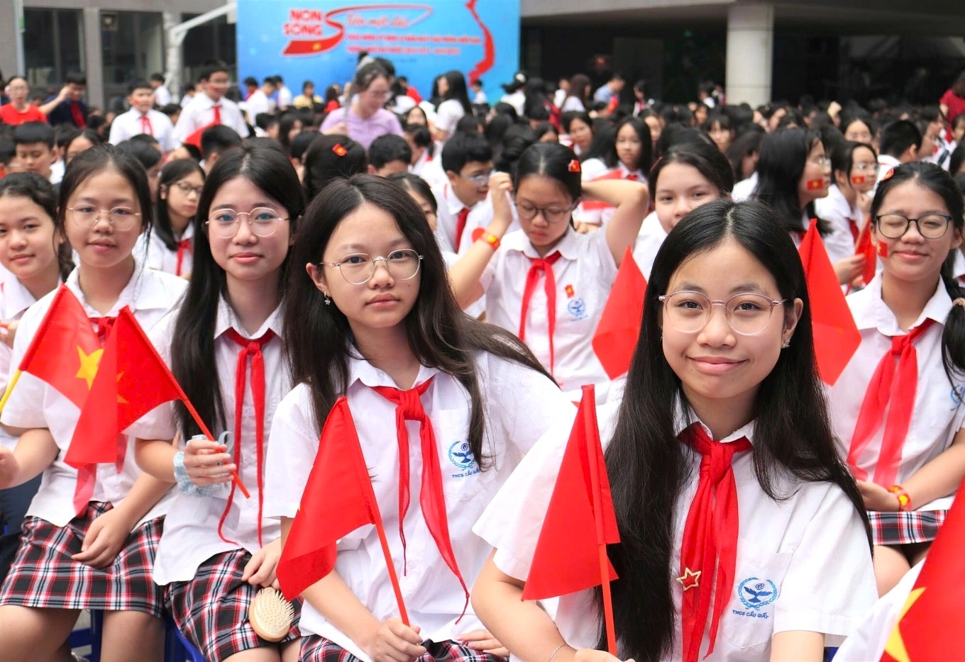 hoc-sinh-nghi-le-30-4-17764370784371273524355 Tầm quan trọng của giấc ngủ đối với chiều cao trẻ em- Ảnh 1.