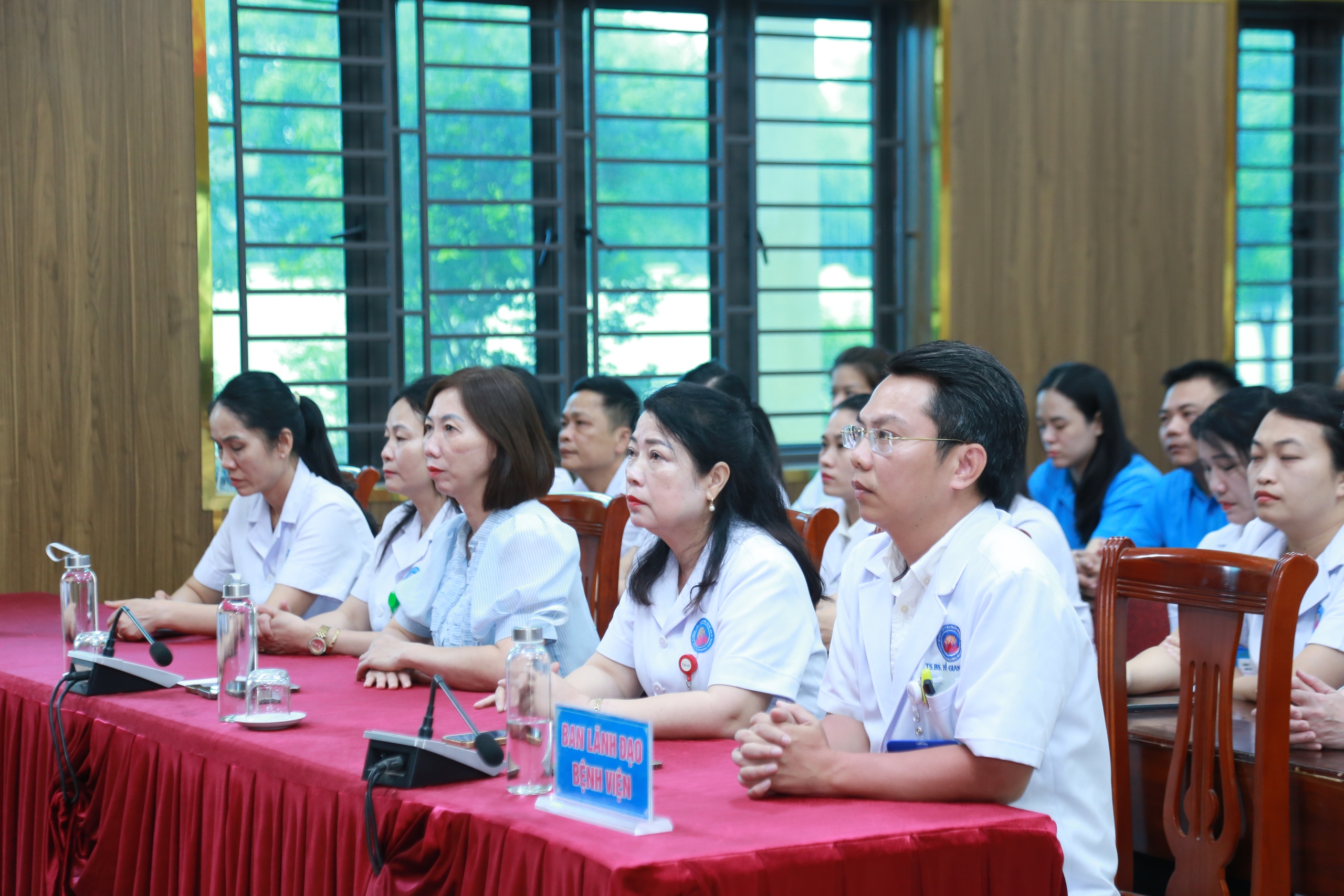 Tổng đài tư vấn tâm lý - tâm thần ở Nghệ An: Kết nối sớm, ngăn ngừa bệnh nặng- Ảnh 2.