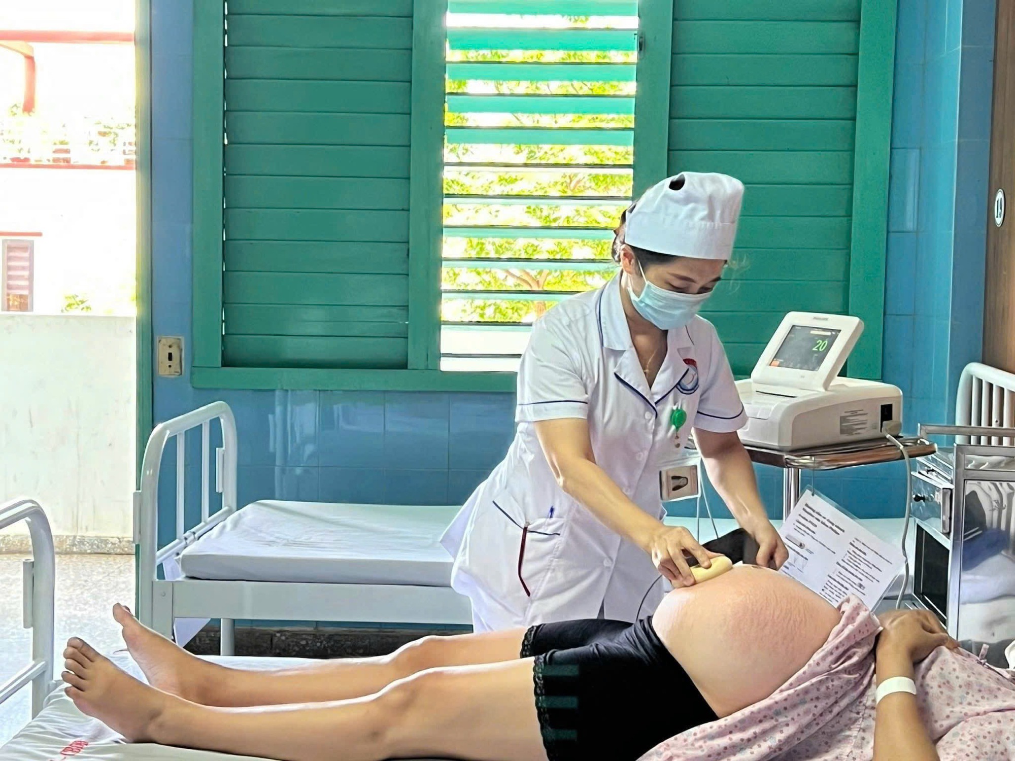 Chuyện của những người đón 'thiên thần'- Ảnh 4.