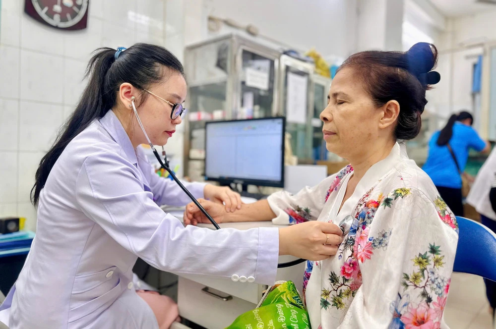 Tổ chức khám sức khỏe định kỳ, sàng lọc miễn phí toàn dân từ năm 2026- Ảnh 1.