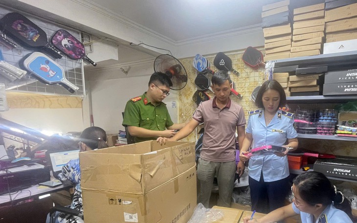 Chủ shop 9x kinh doanh hàng nghìn chiếc vợt Pickleball nhập lậu, vi phạm sở hữu trí tuệ