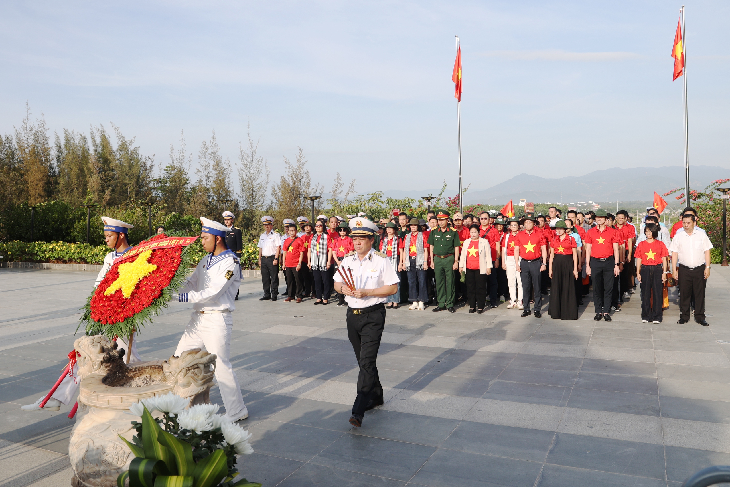 Đoàn Đại biểu Bộ Y tế sẵn sàng lên đường thăm cán bộ, chiến sĩ, nhân dân Trường Sa và nhà giàn DK1- Ảnh 1.