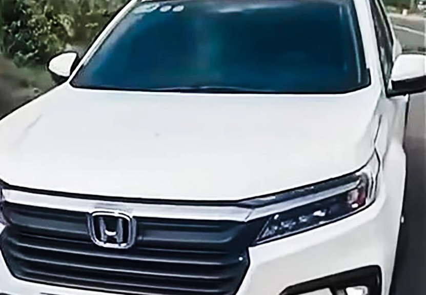 o-to-1777893284527392456209-1 Một người đàn ông tử vong trong ô tô đang đậu ven đường ở Khánh Hòa- Ảnh 1.