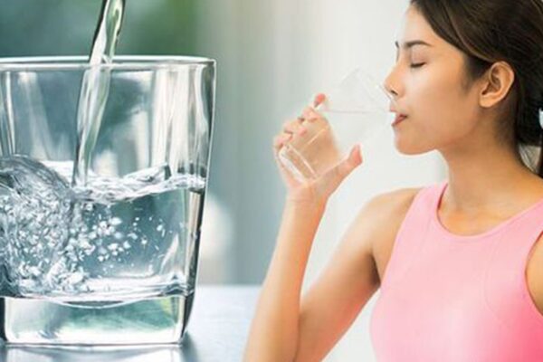 Lợi ích tuyệt vời của việc uống đủ nước đối với sức khỏe