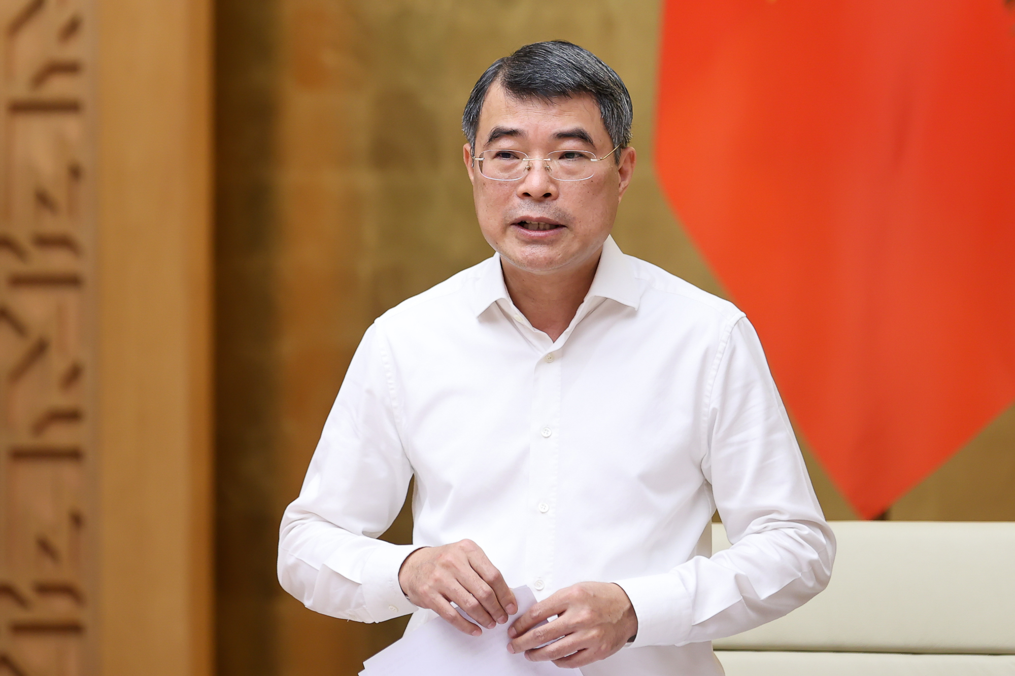 Thủ tướng: Không chỉ khám sức khỏe, cần bảo đảm điều trị sau phát hiện bệnh- Ảnh 1.
