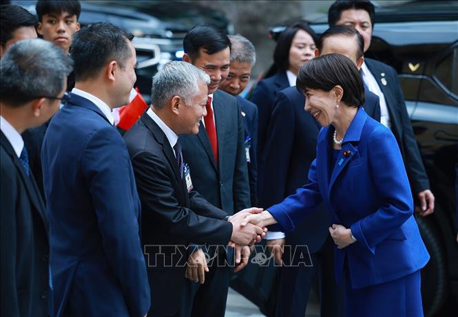 Thủ tướng Nhật Bản phát biểu chính sách tại Đại học Quốc gia Hà Nội- Ảnh 2.