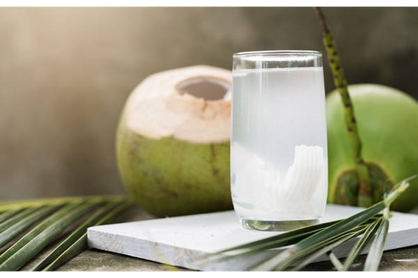 6 lý do nên uống nước dừa mỗi ngày vào mùa hè