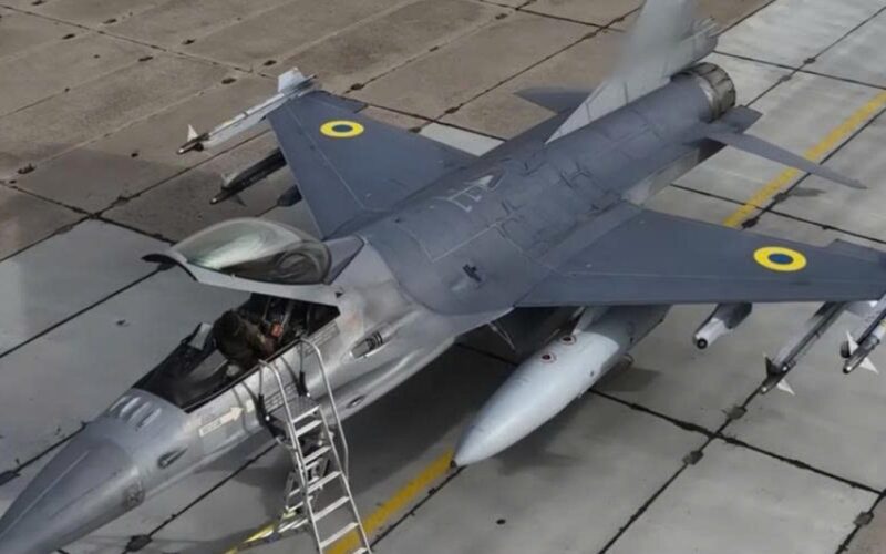 Phi công Ukraine ‘tái lập trình’ tư duy để chinh phục F-16 phương Tây