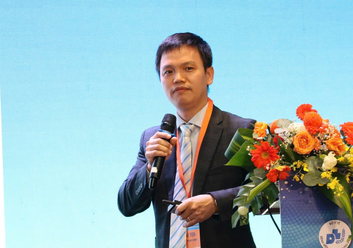 tri-nam-1779429390613853319453 Bác sĩ chỉ rõ lý do nhiều người trị nám tốn kém nhưng vẫn tái phát- Ảnh 1.
