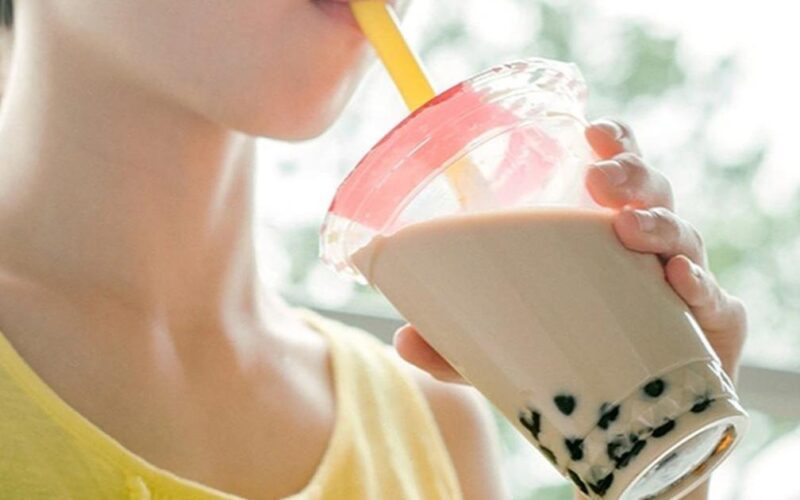 Tác hại của cốc trà sữa mát lạnh, ngọt lịm và full topping