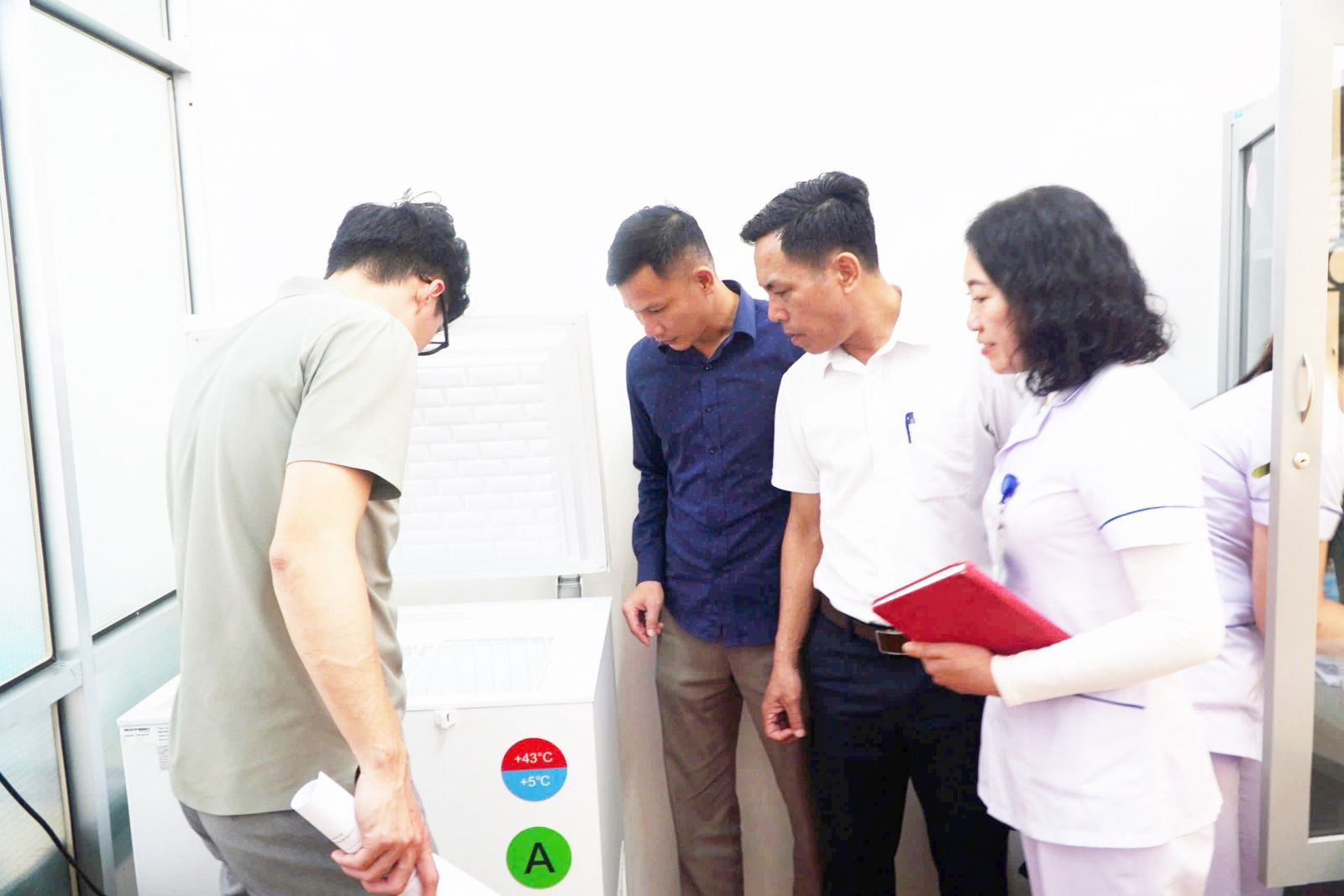 Hà Tĩnh giữ vững 'lá chắn miễn dịch' từ những mũi tiêm- Ảnh 1.