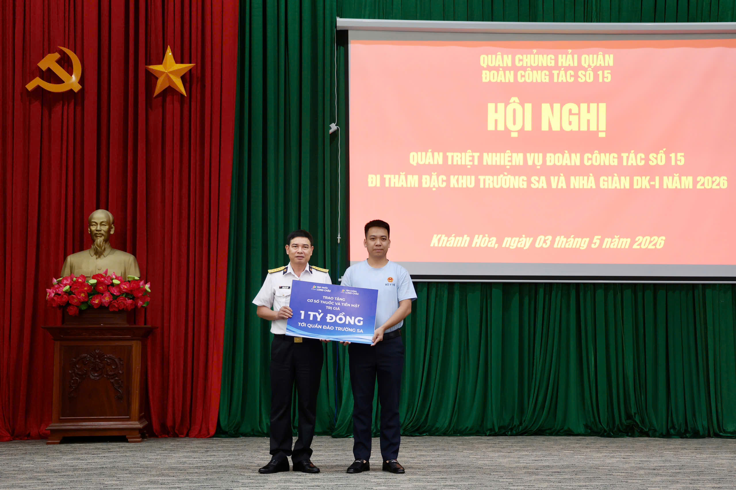 Đoàn Đại biểu Bộ Y tế sẵn sàng lên đường thăm cán bộ, chiến sĩ, nhân dân Trường Sa và nhà giàn DK1- Ảnh 8.