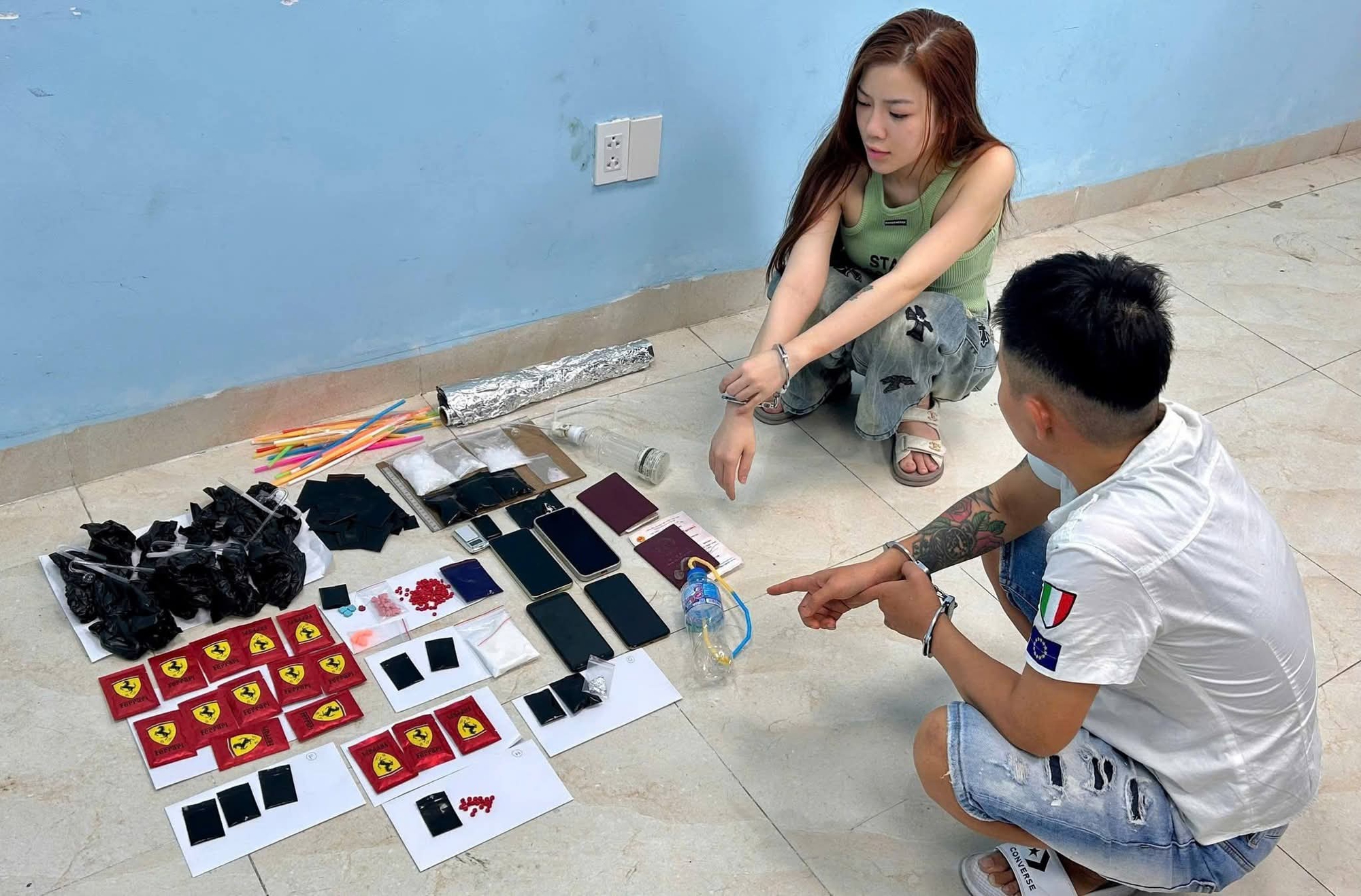 1000051400-17803909678601035940860 Bóc gỡ đường dây chuyên bán ma túy cho người Trung Quốc- Ảnh 2.
