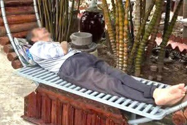 Sự thật bất ngờ vụ nghi vấn con gái mang bố đẻ ‘bỏ’ lại chùa nhờ cưu mang