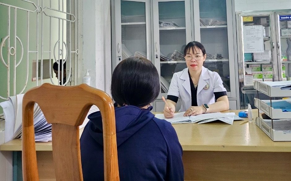 Nỗ lực vì lợi ích của bệnh nhân HIV/AIDS- Ảnh 1.