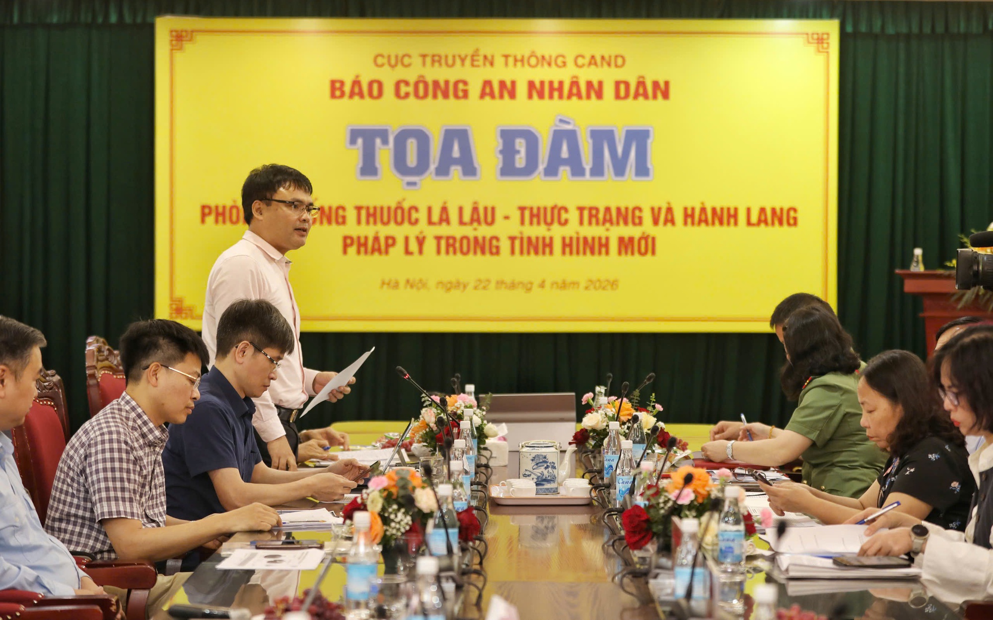 Đề xuất tăng nặng mức xử phạt, siết khâu bán lẻ để chặn thuốc lá lậu